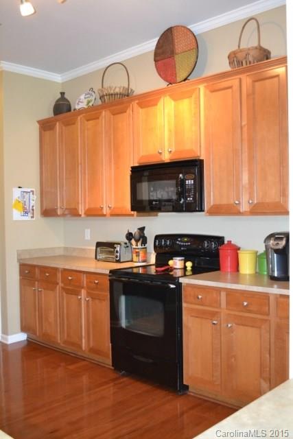 Ridge Pointe - Residential