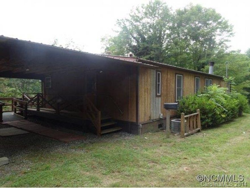 NICE HOME ON OVER AN ACRE OF LAND WITH EASY ACCESS. PEACE AND QUIET AND PLENTY OF PRIVACY WITH A GREAT LOCATION CLOSE TO WCU COLLEGE. THIS WOULD MAKE A GREAT 2ND HOME, RETIREMENT HOME OR INVESTMENT TO USE AS RENTAL. POSSIBLITIES ARE ENDLESS. JACKSON COUNTY SCHOOLS.ALL CONTRACTS/OFFERS ARE SUBJECT TO ONEWEST SENIOR MANAGEMENT APPROVAL AND ANY OFFERS OR COUNTER OFFERS BY ONEWEST ARE NOT BINDING UNLESS ENTIRE AGREEMENT IS RATIFIED BY ALL PARTIES