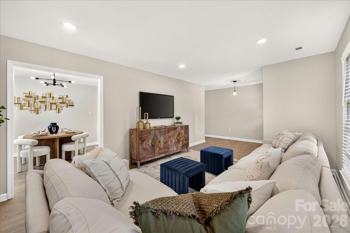 2000 Lawton Bluff Road