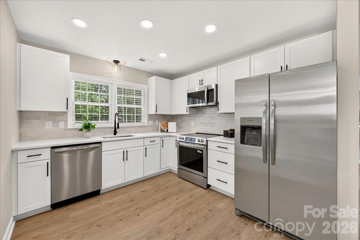 2000 Lawton Bluff Road