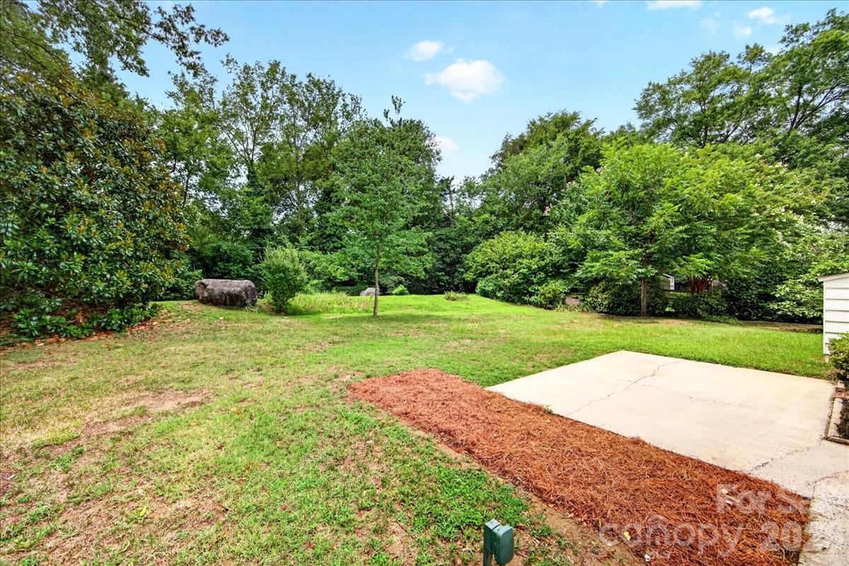 2000 Lawton Bluff Road