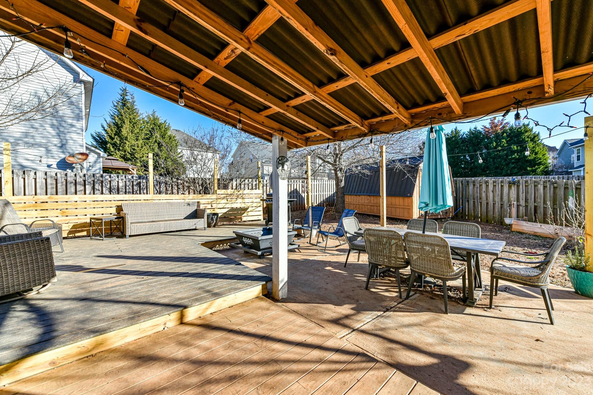 Curtis Pond - Residential