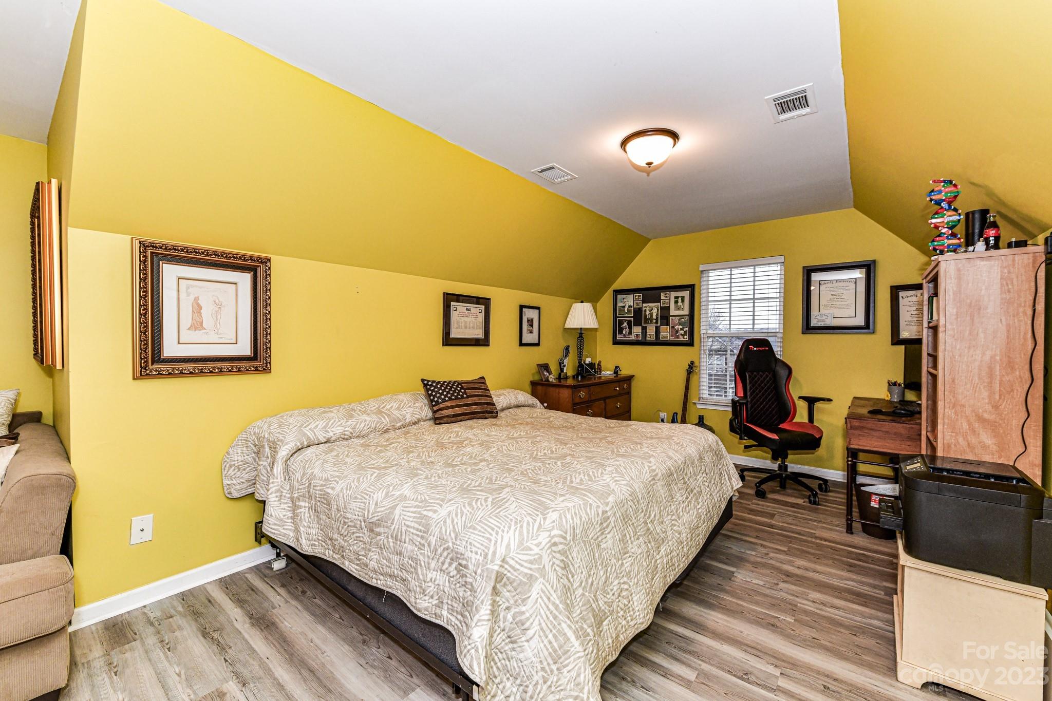 Curtis Pond - Residential