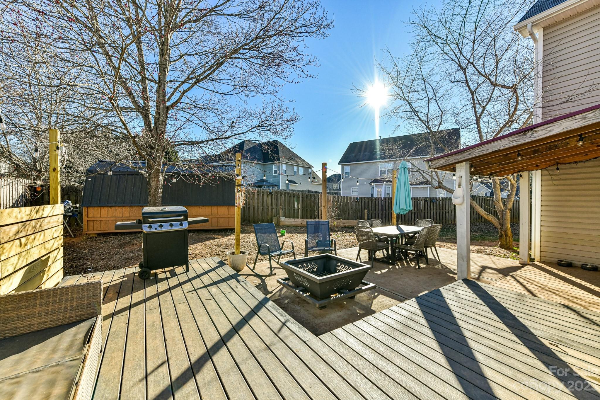 Curtis Pond - Residential