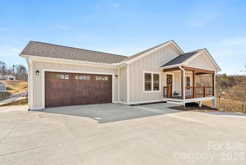 56 White Oak Place Mars Hill NC 28754