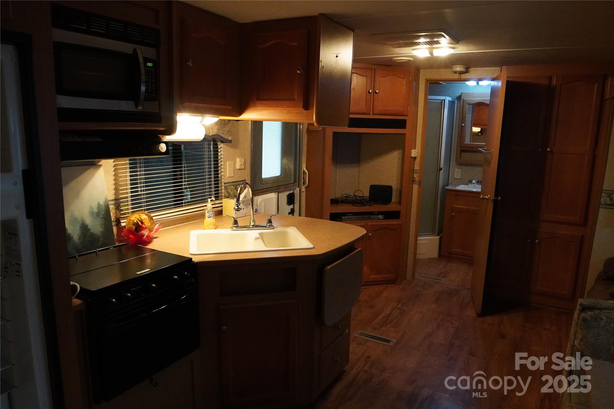 155 Holly Harbor Trail