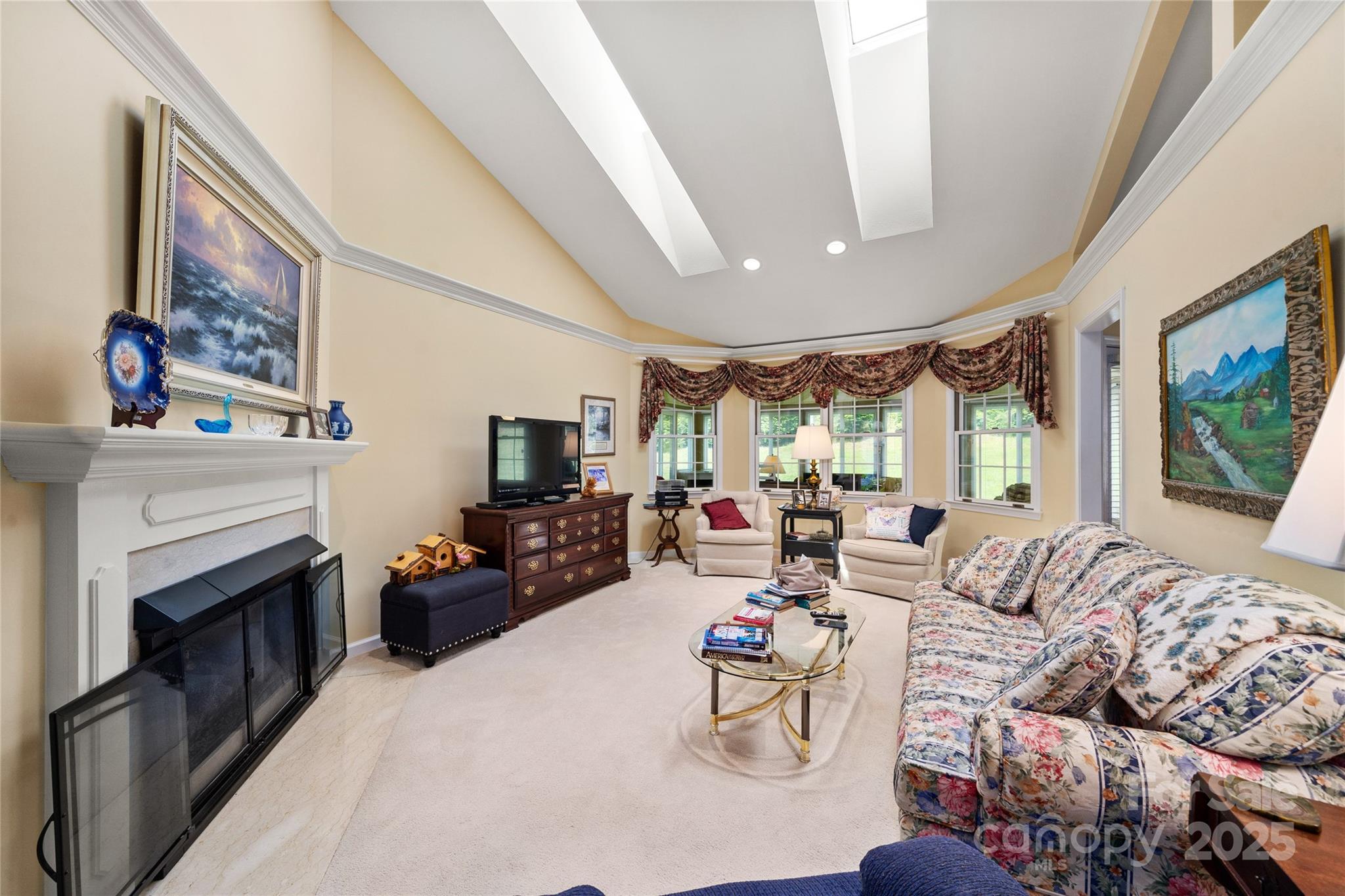 1016 Saddlebrook Drive