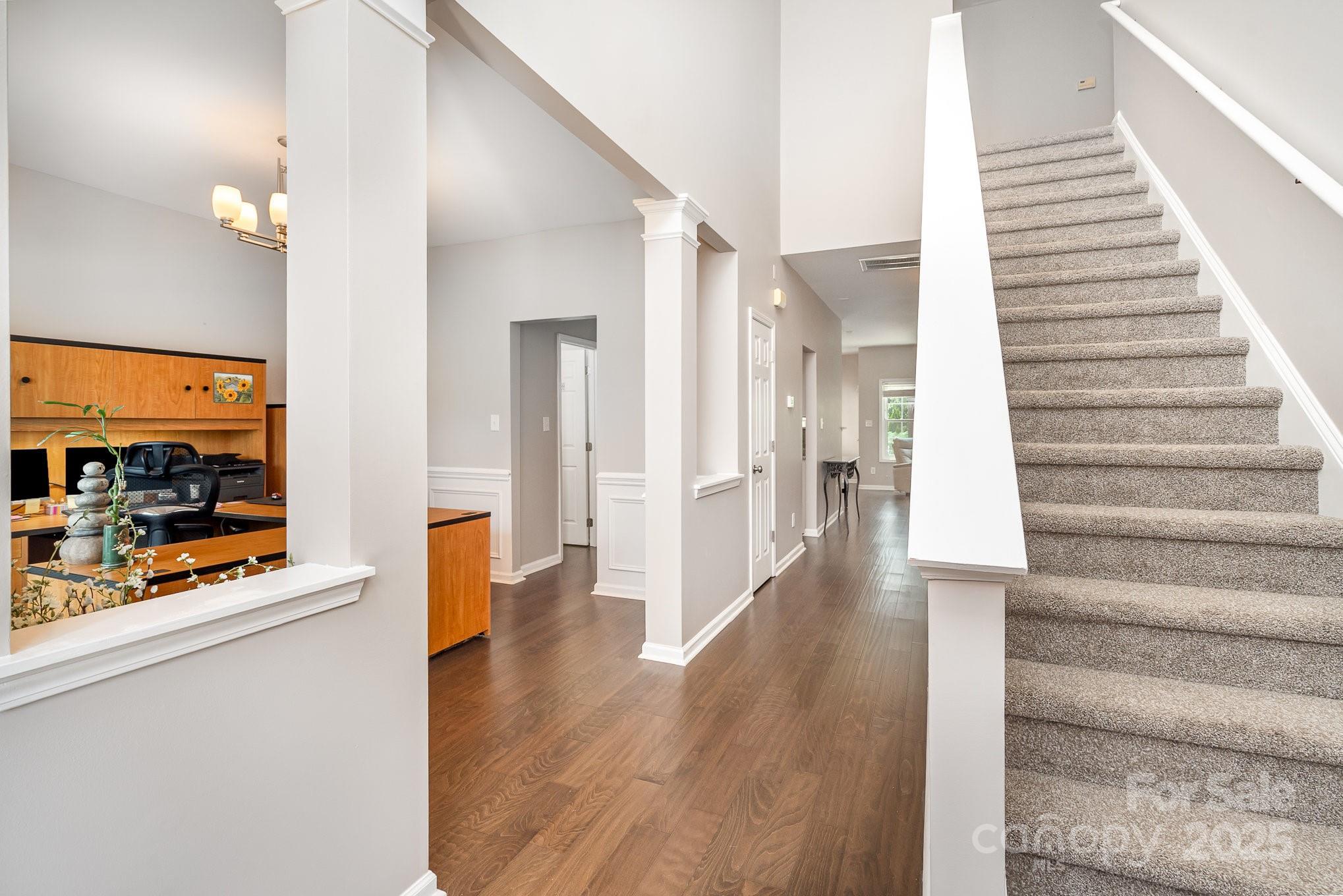 5723 Lindley Crescent Drive