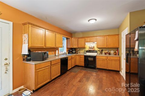 319 Glenn Bridge Road 2-4 Arden NC 28704