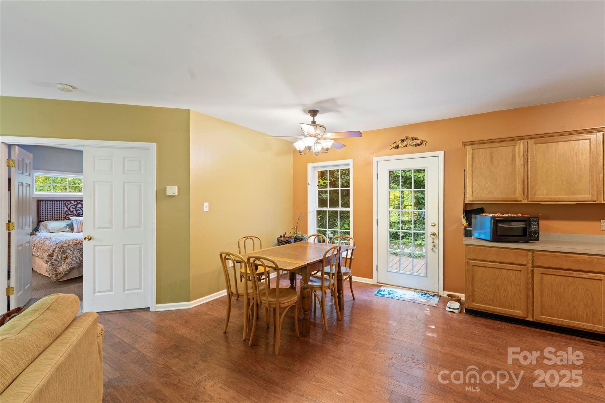 319 Glenn Bridge Road 2-4