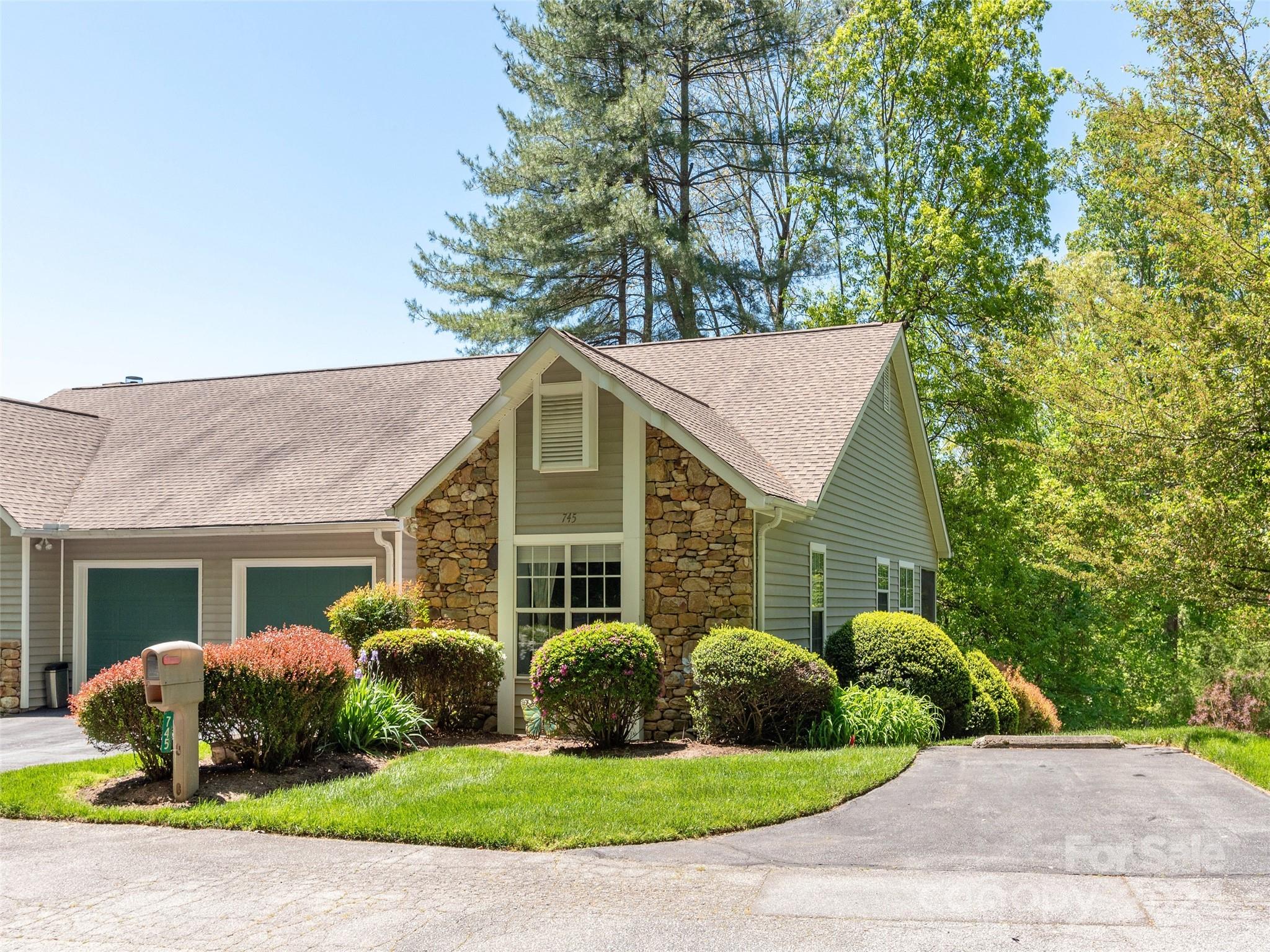 Laurel Park Place - Residential