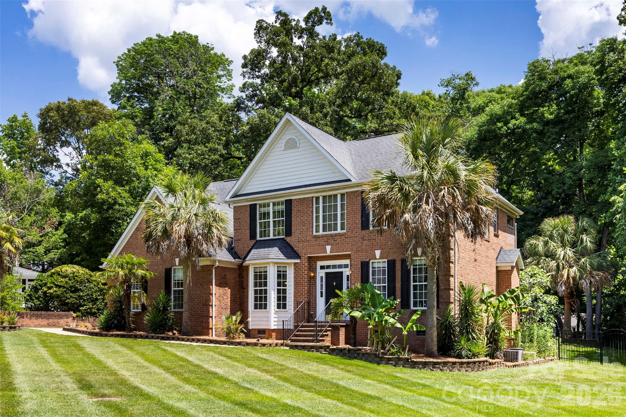 6520 Hollow Oak Drive