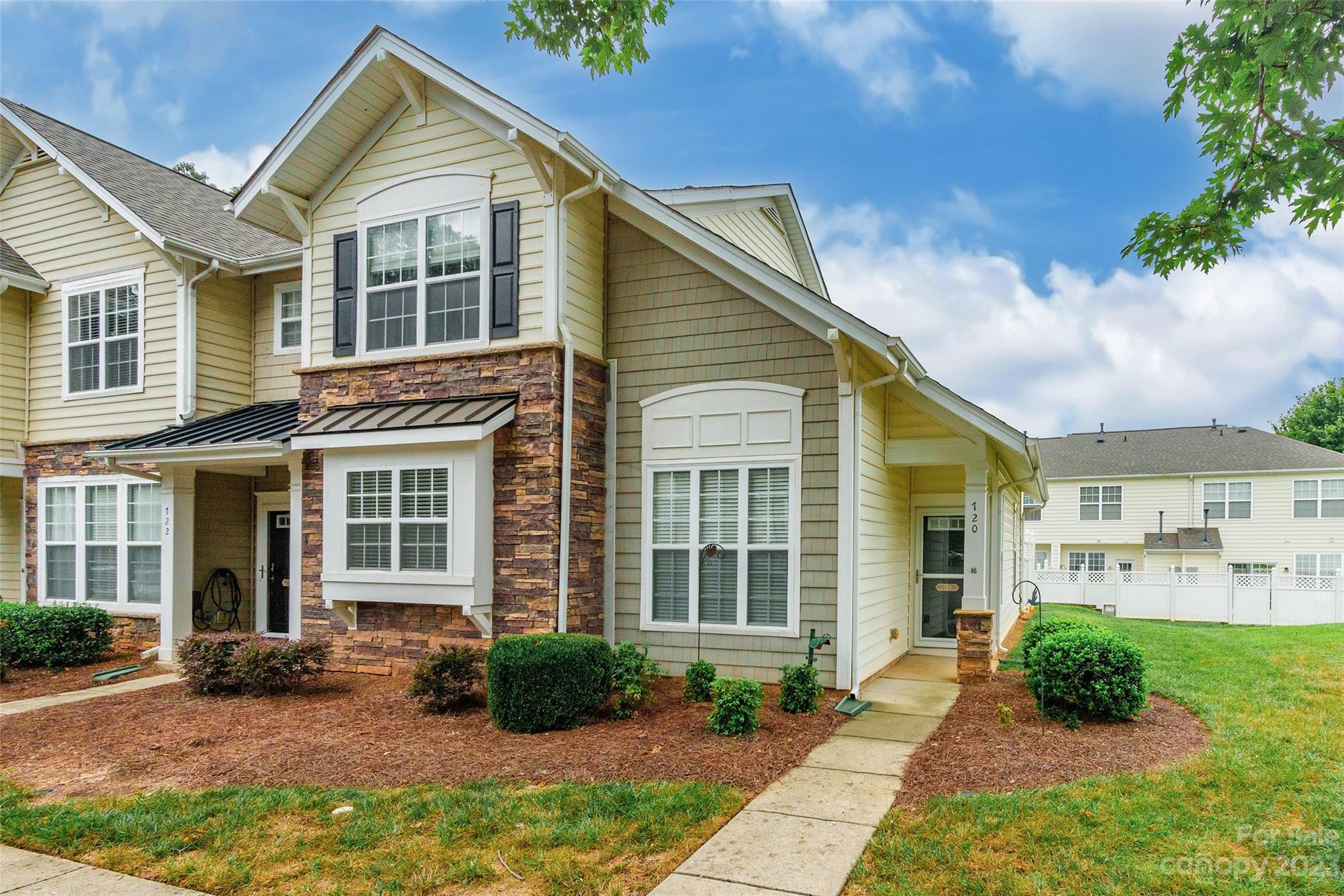 Ridge Pointe - Residential