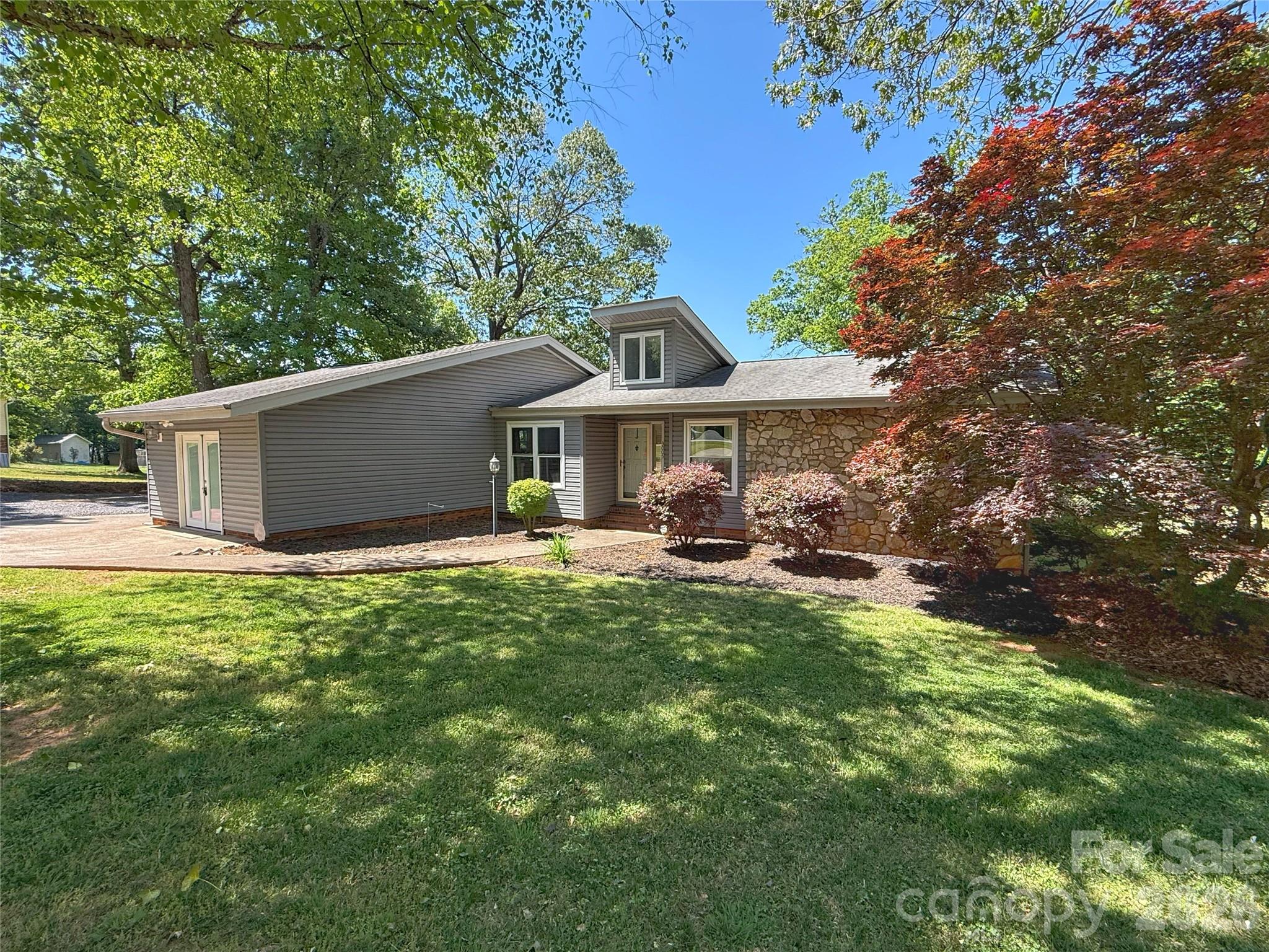 Oakcrest - Residential