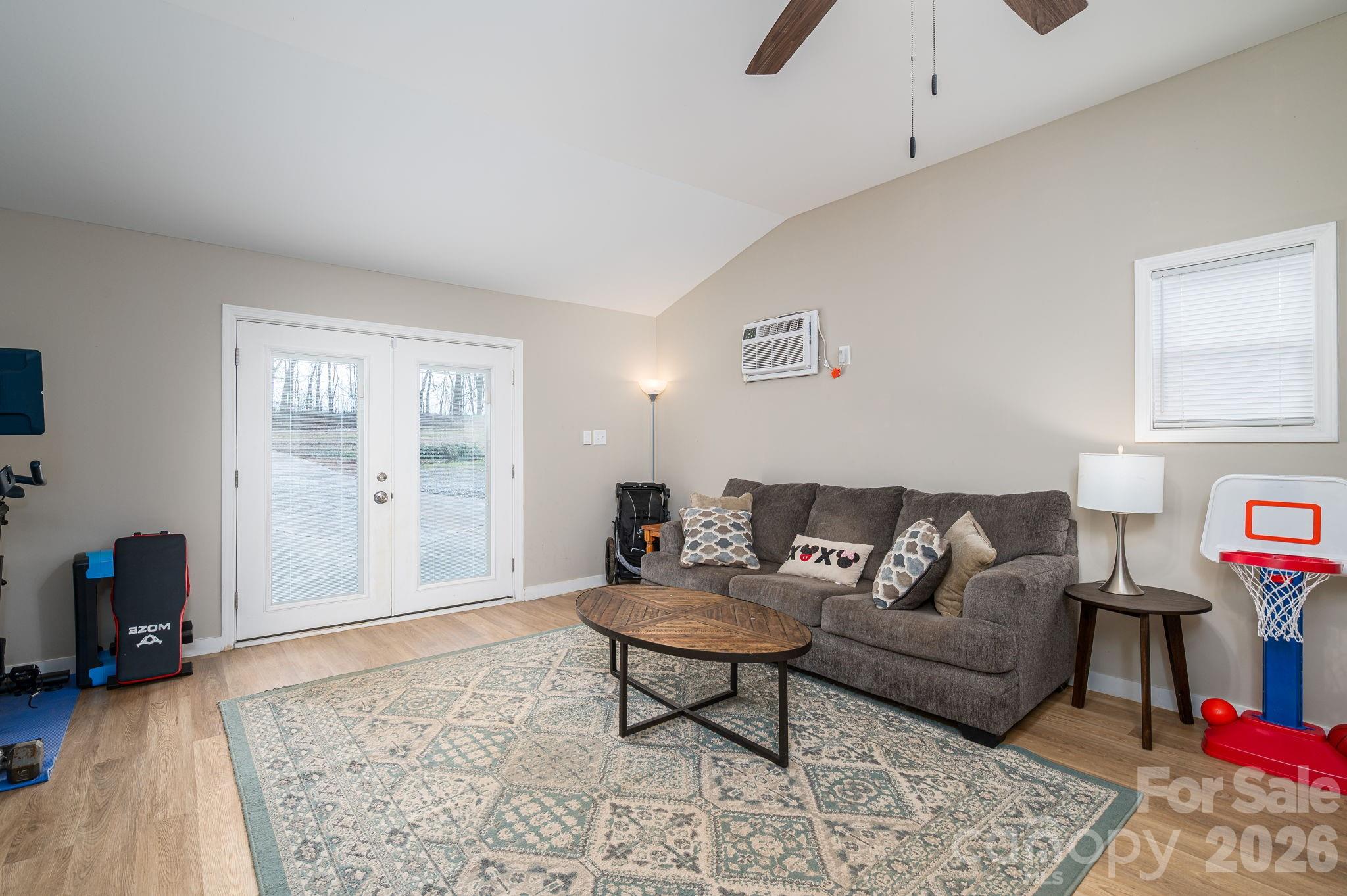 Oakcrest - Residential