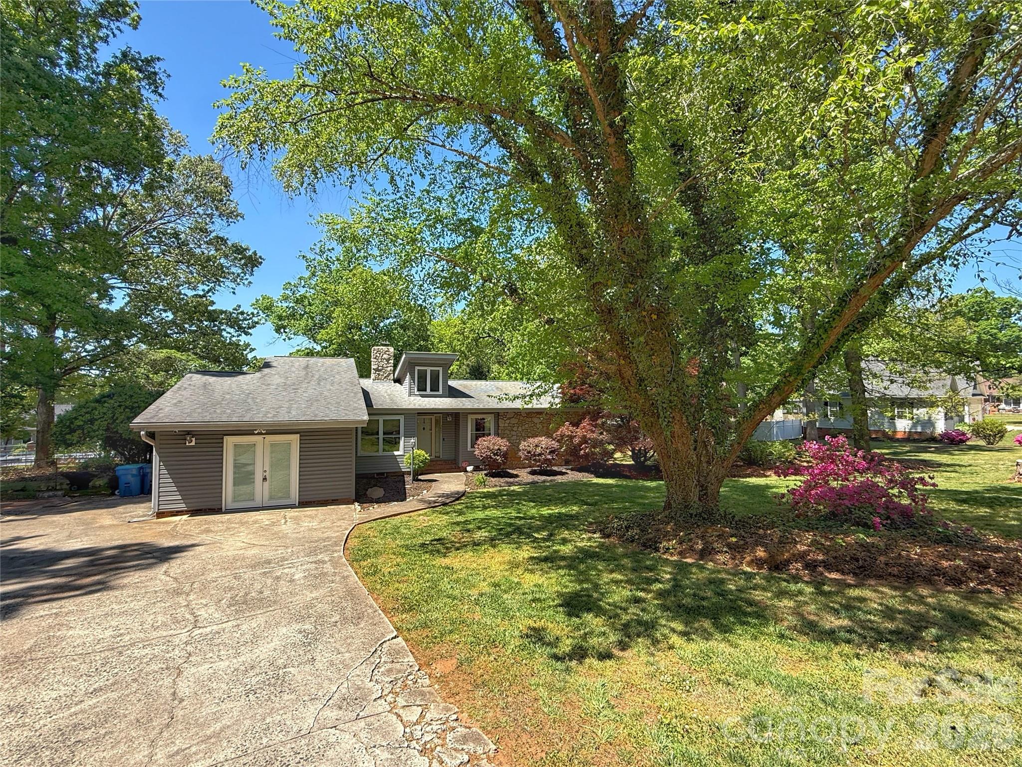 Oakcrest - Residential