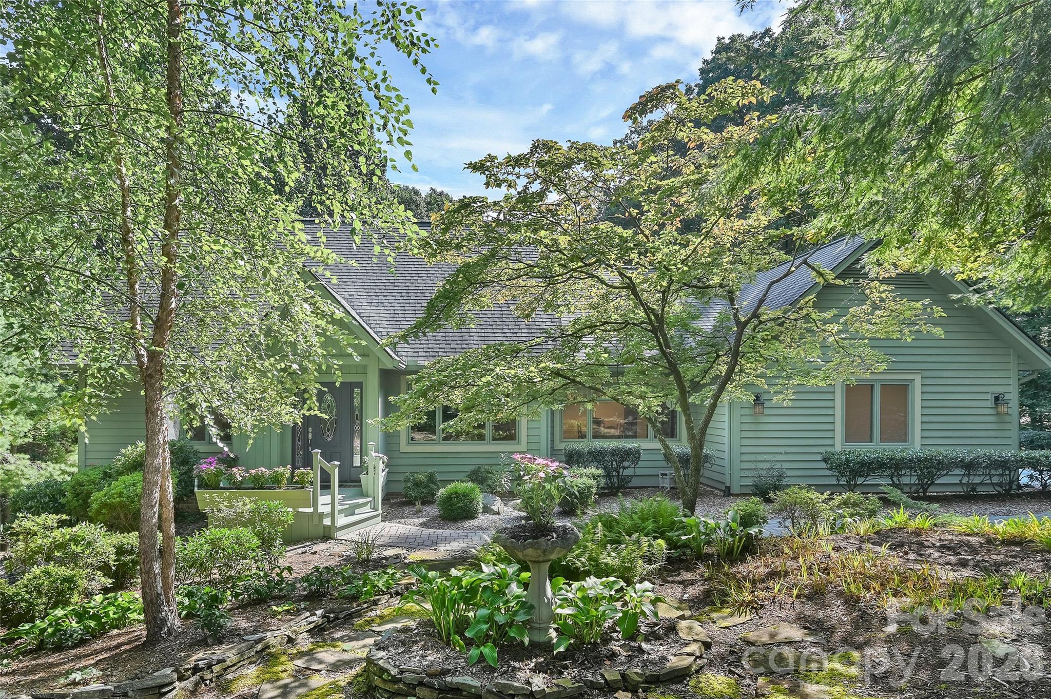 3 Rodney Court