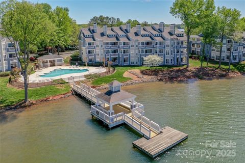 Photo of 941 Southwest Drive, Davidson, NC 28036 (MLS # 4284968)