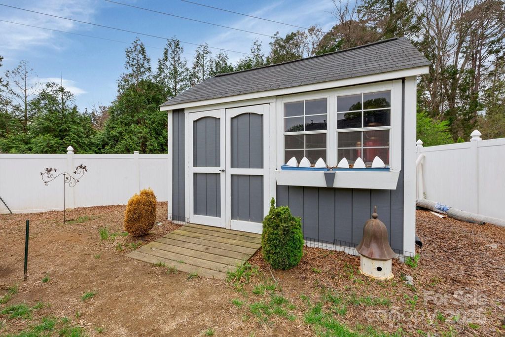 listing image 40