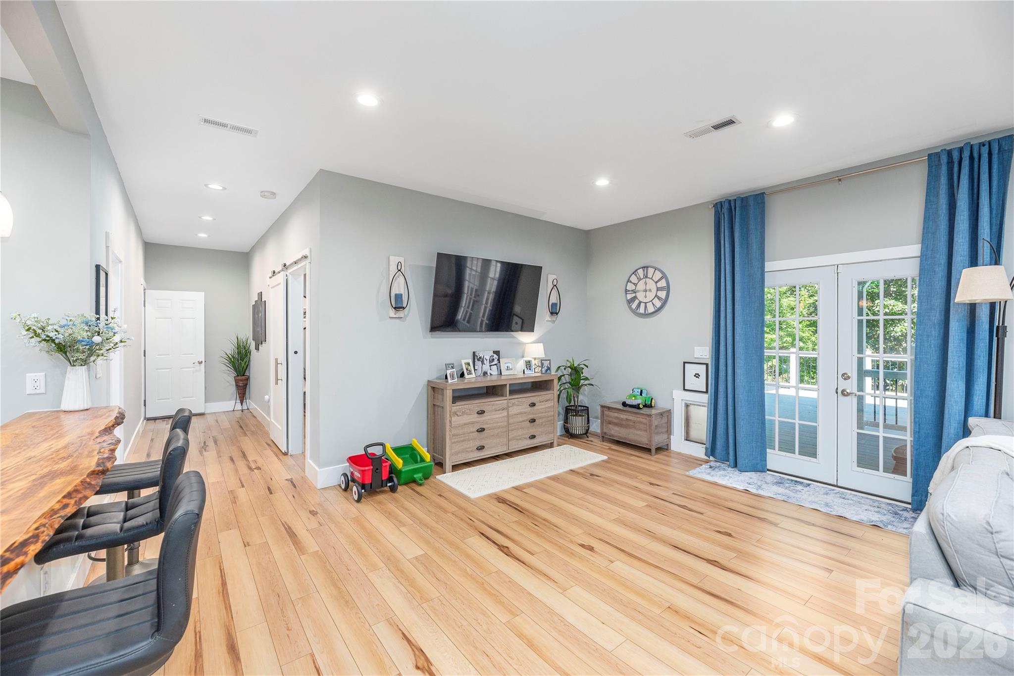 South Creek Cottages - Residential