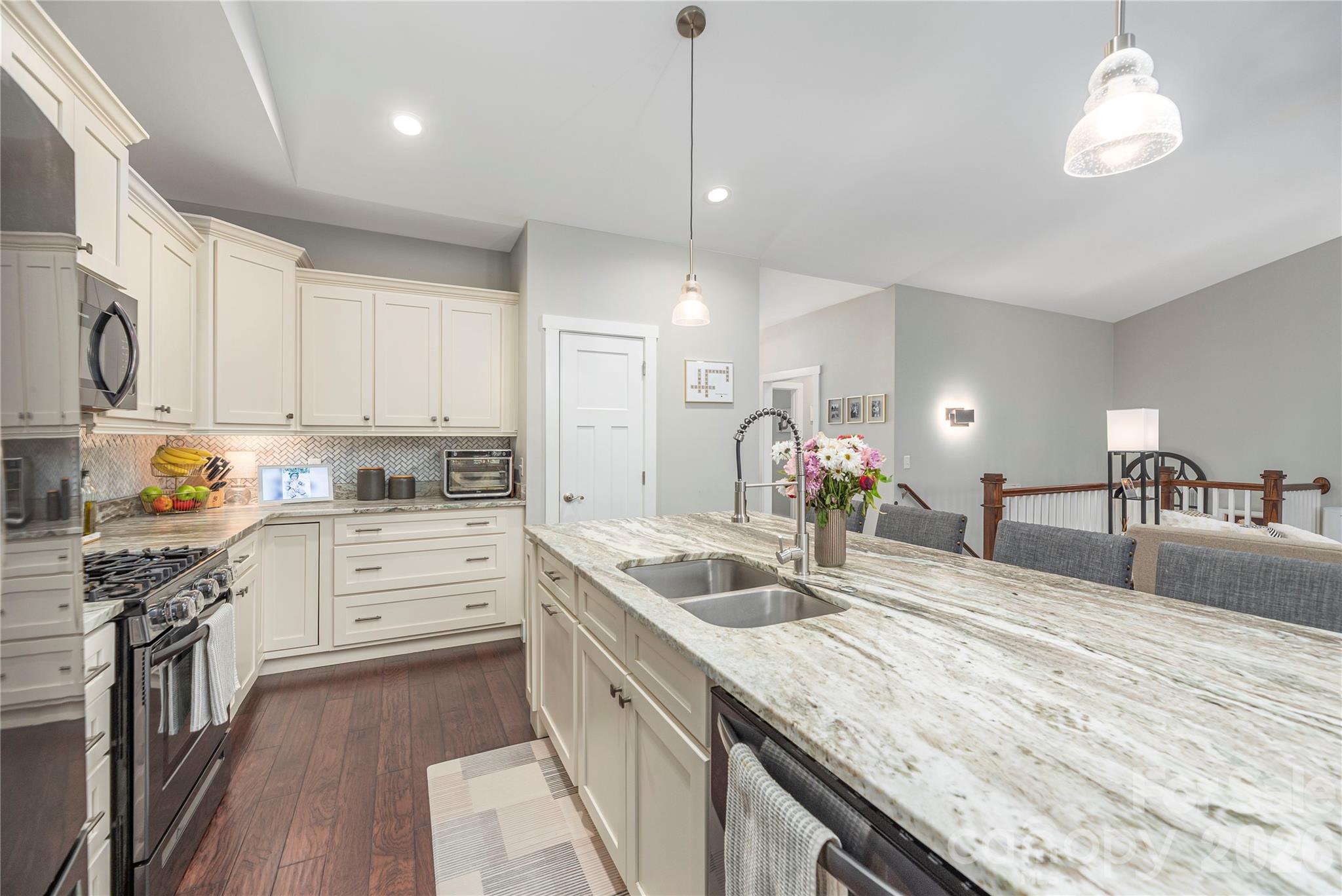 South Creek Cottages - Residential