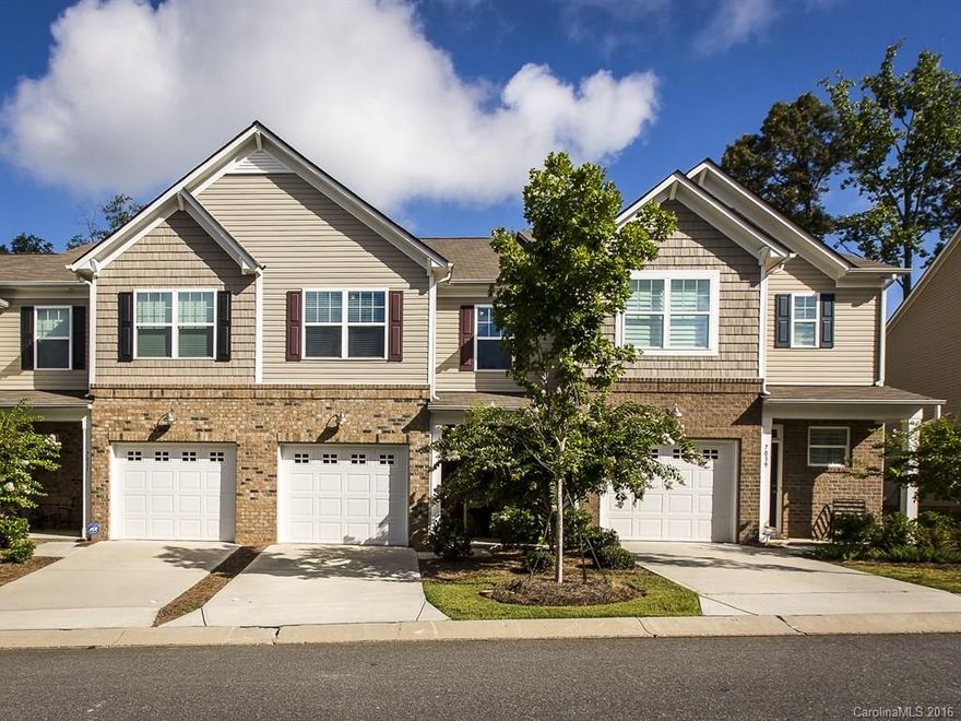 Wide open floor plan! Immaculate home with hardwoods on main. Gorgeous gourmet kitchen with granite & stainless appliances. Private patio. Excellent location near school, shopping & Lake Wylie. Furniture for sale.