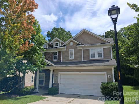 Photo of 8214 Deodora Cedar Lane, Charlotte, NC 28215 (MLS # 4408059)