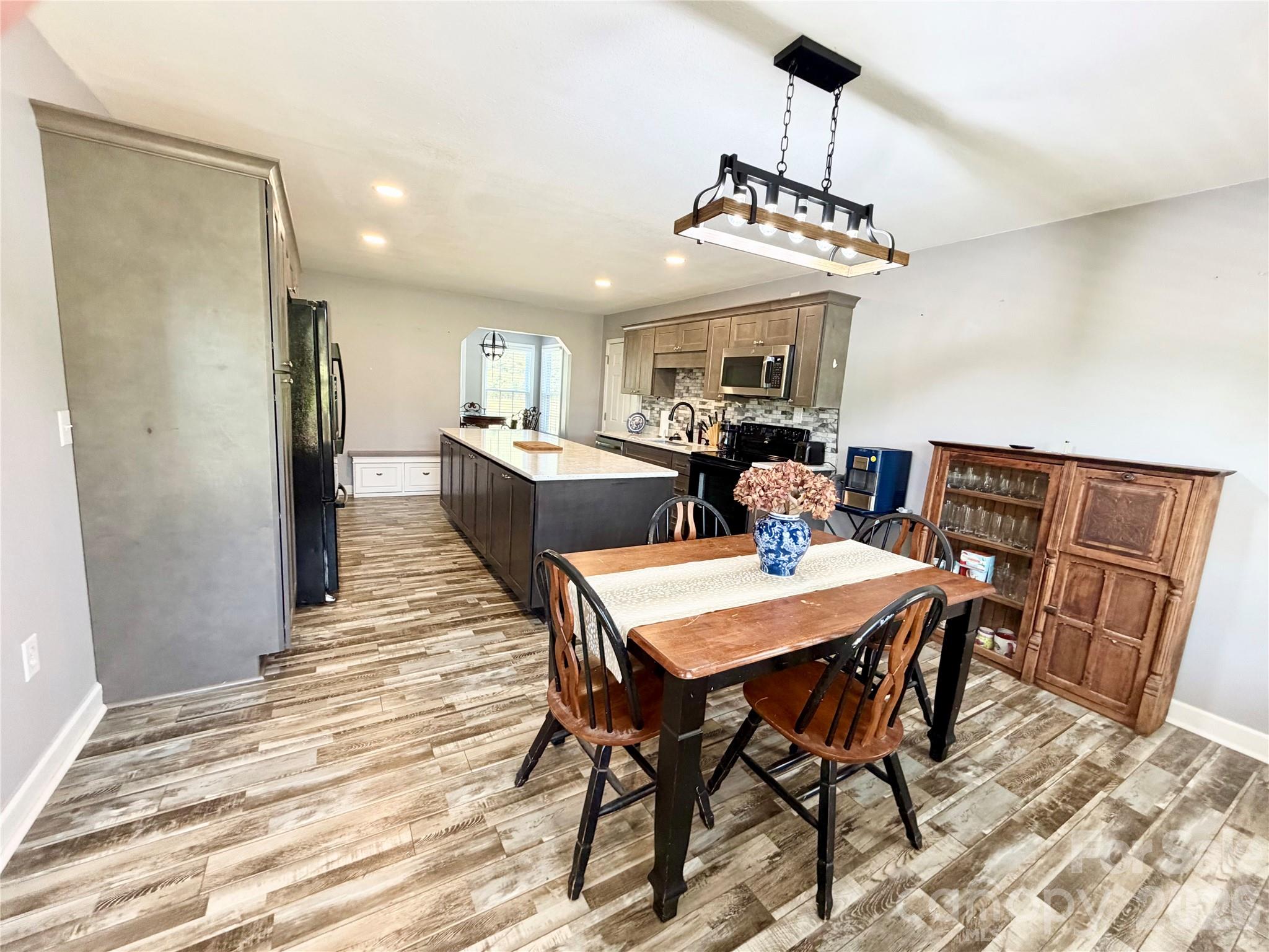 3011 1 Wood Road