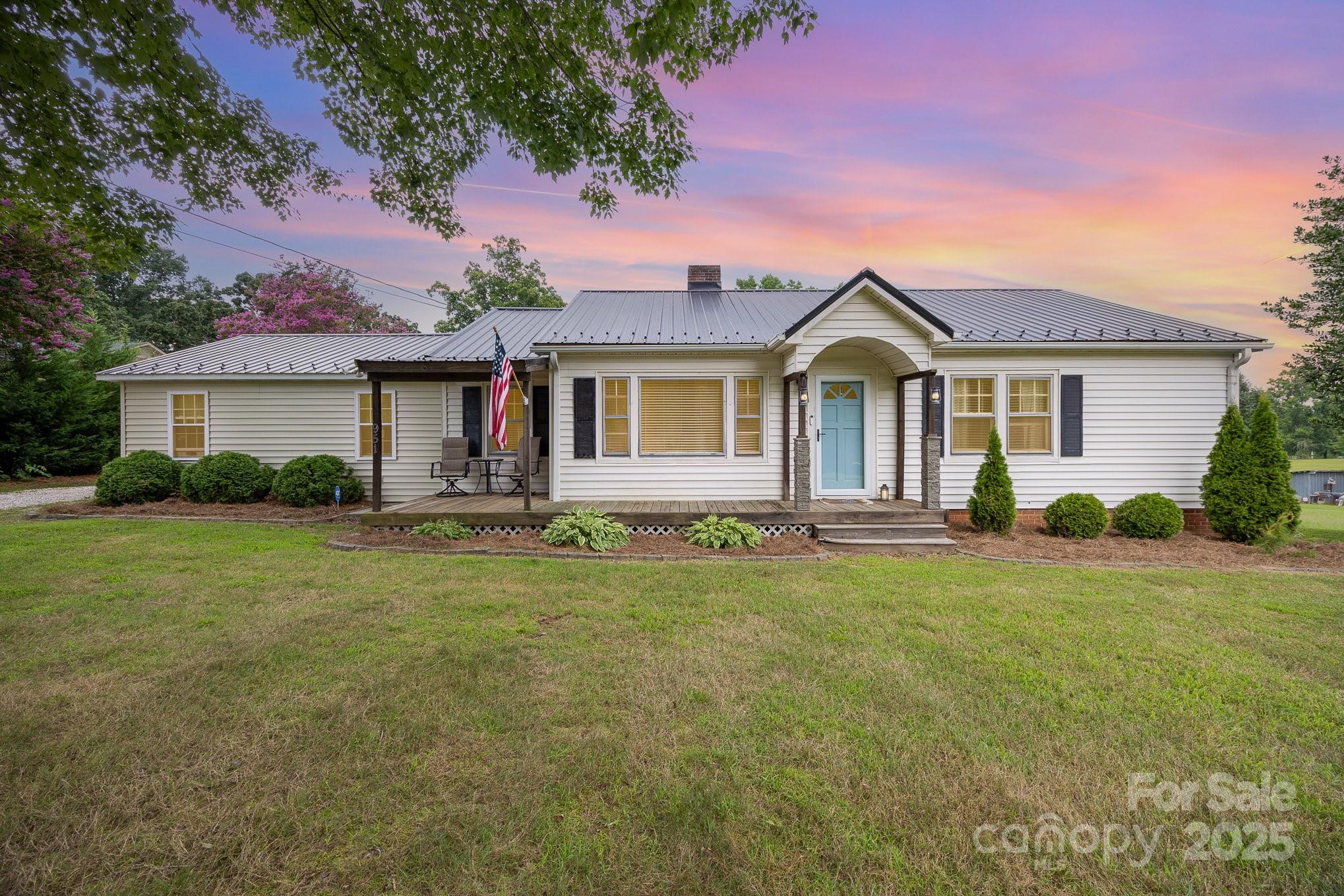 951 Helmstetler Road