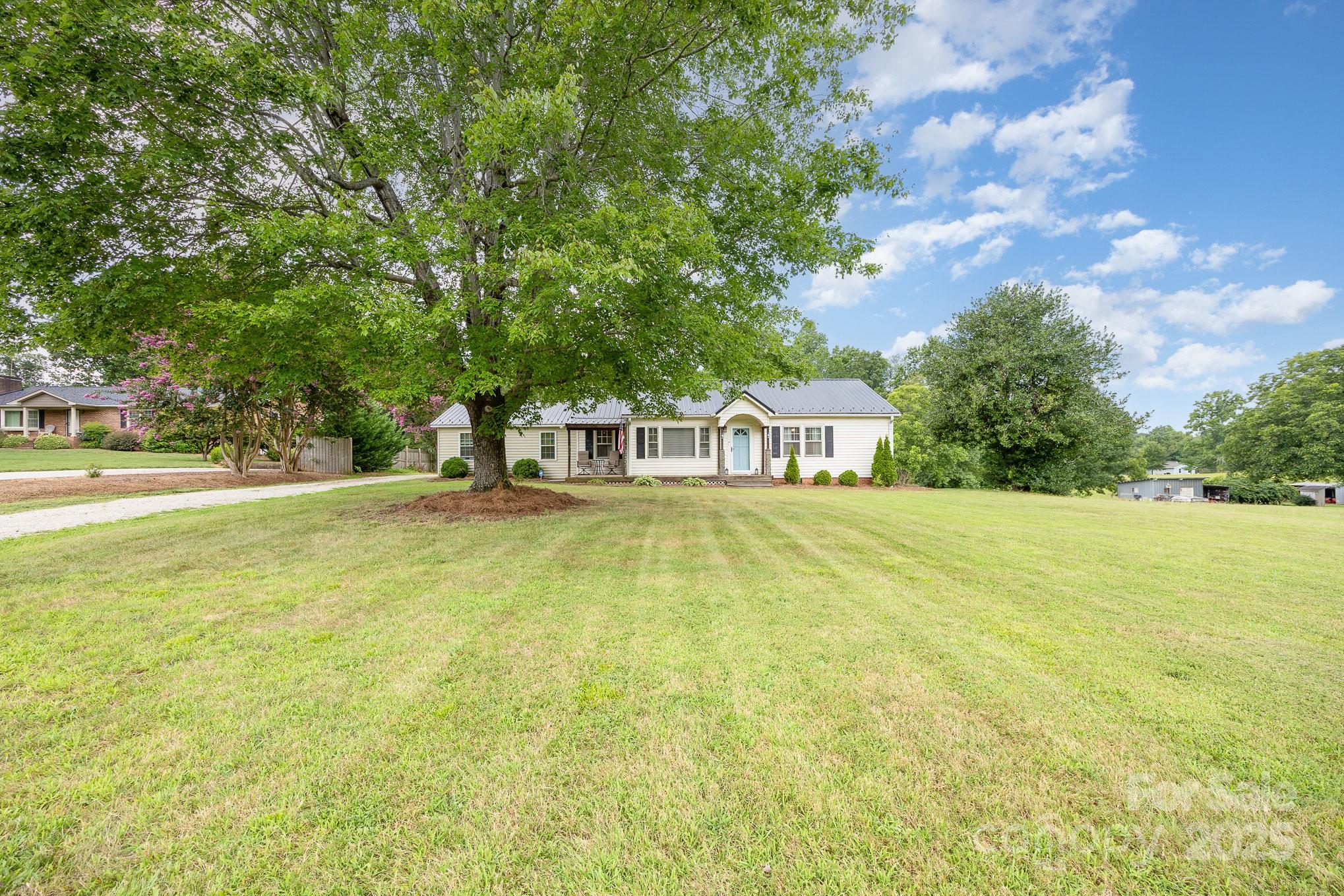 951 Helmstetler Road