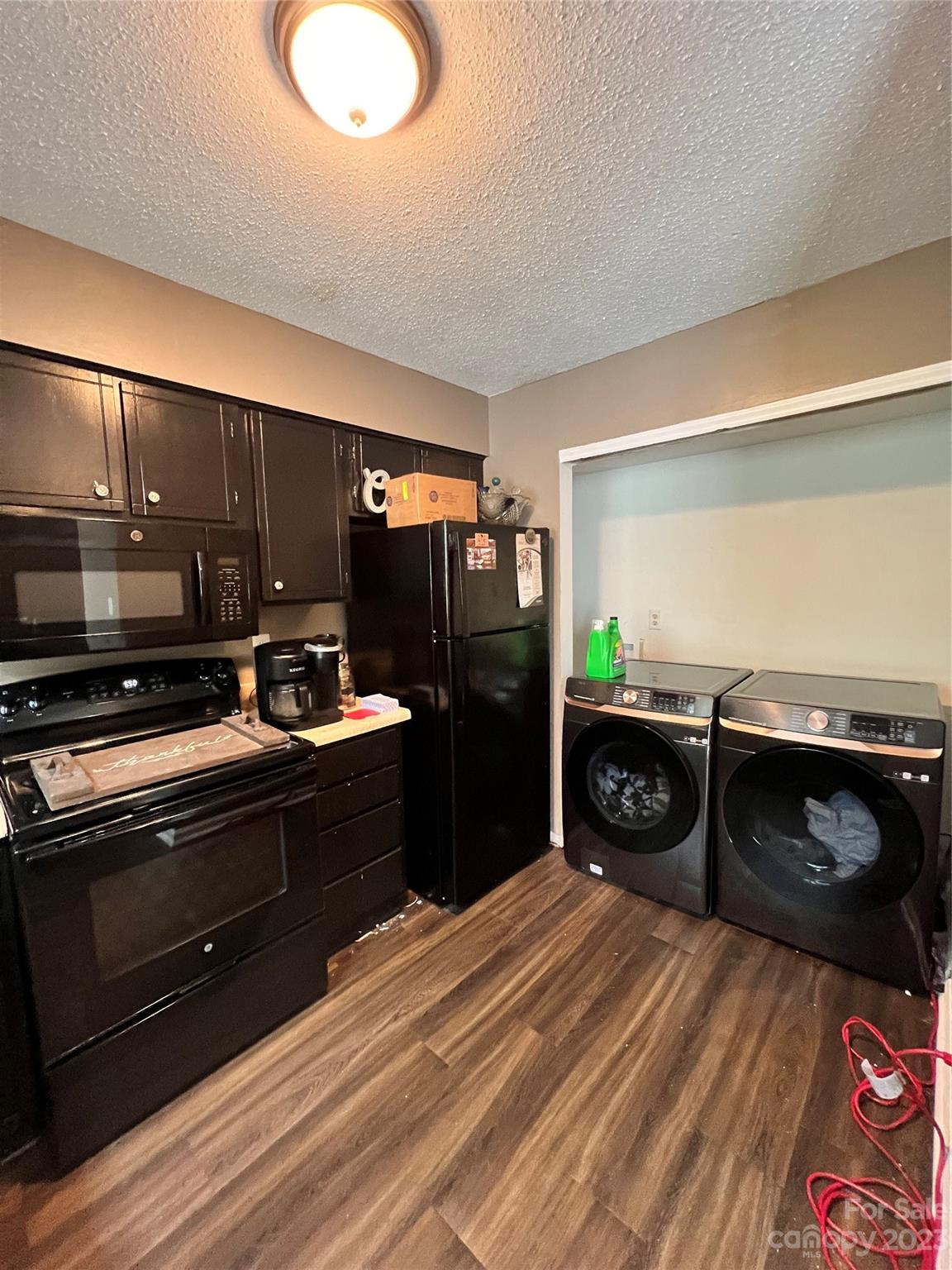 Four Seasons - Residential