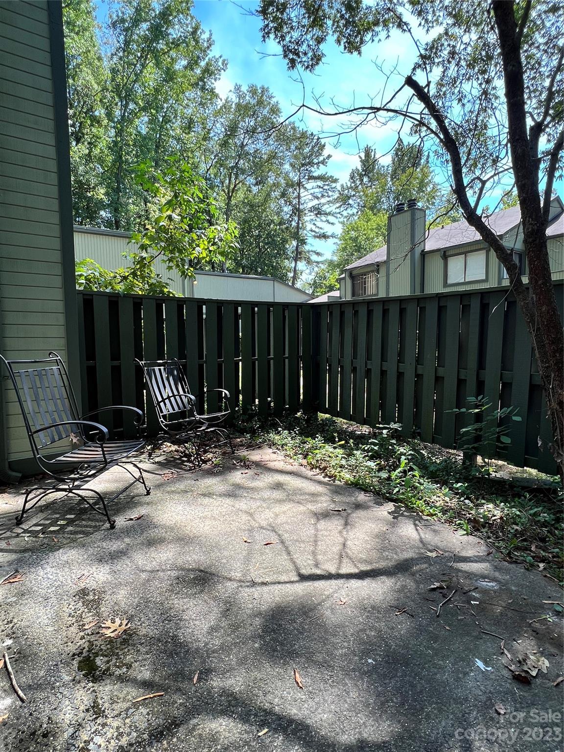 Four Seasons - Residential