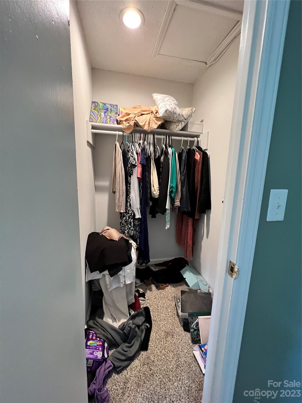 Four Seasons - Residential