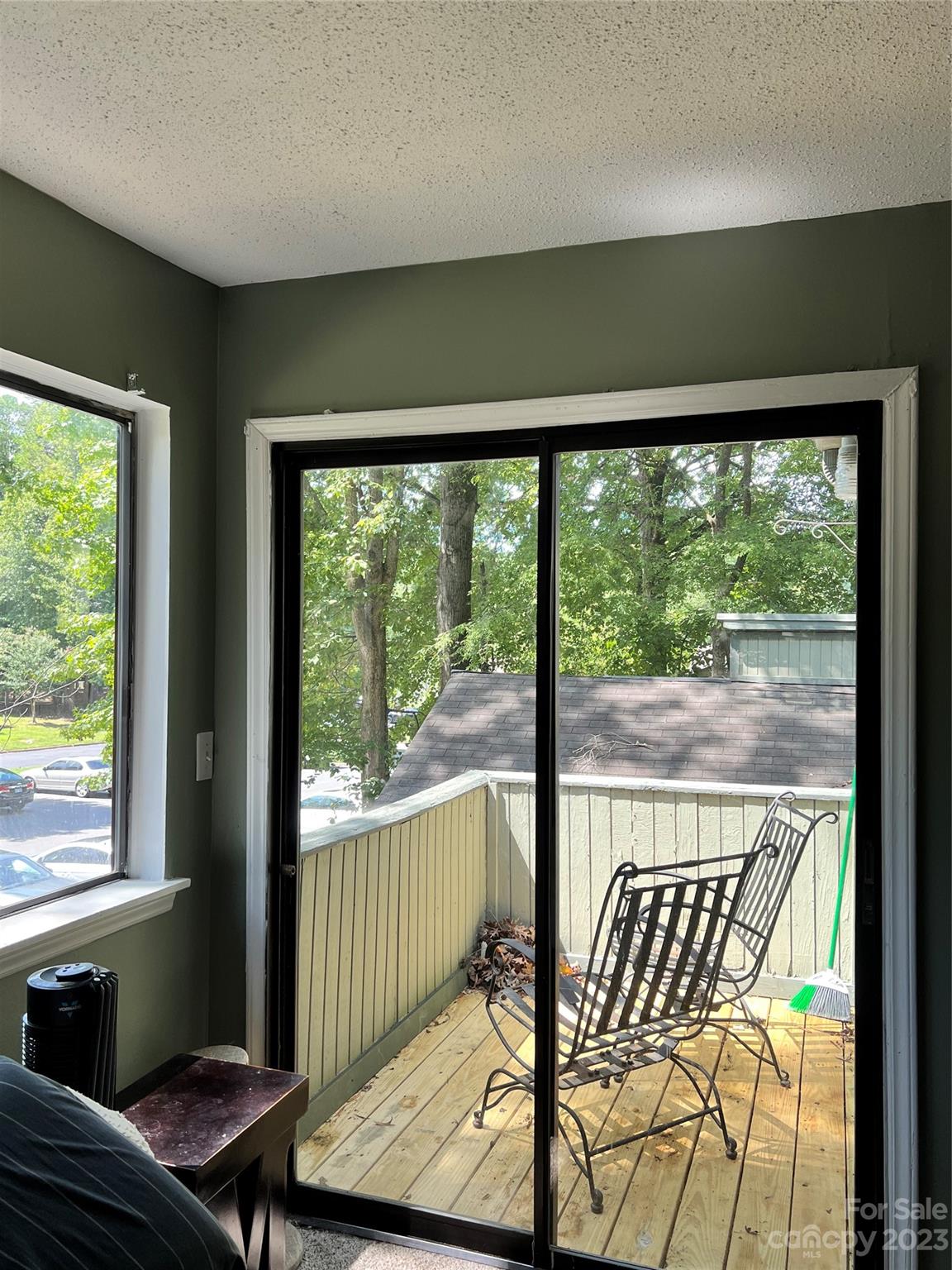 Four Seasons - Residential