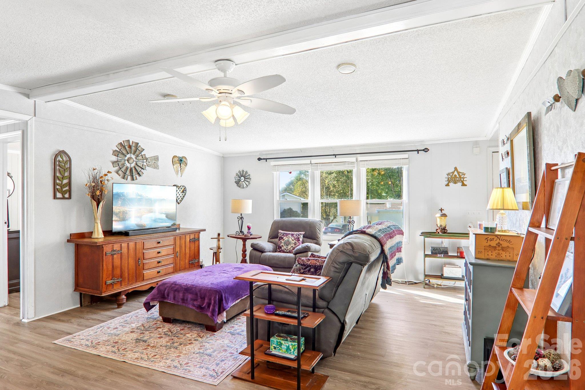 304 Meadowbrook Court