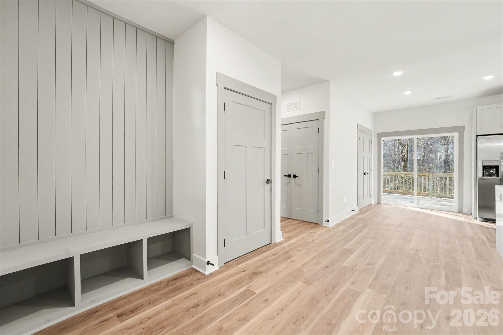 427 W Ballard Street