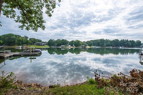 145 Bridlepath Lane Mooresville NC 28117