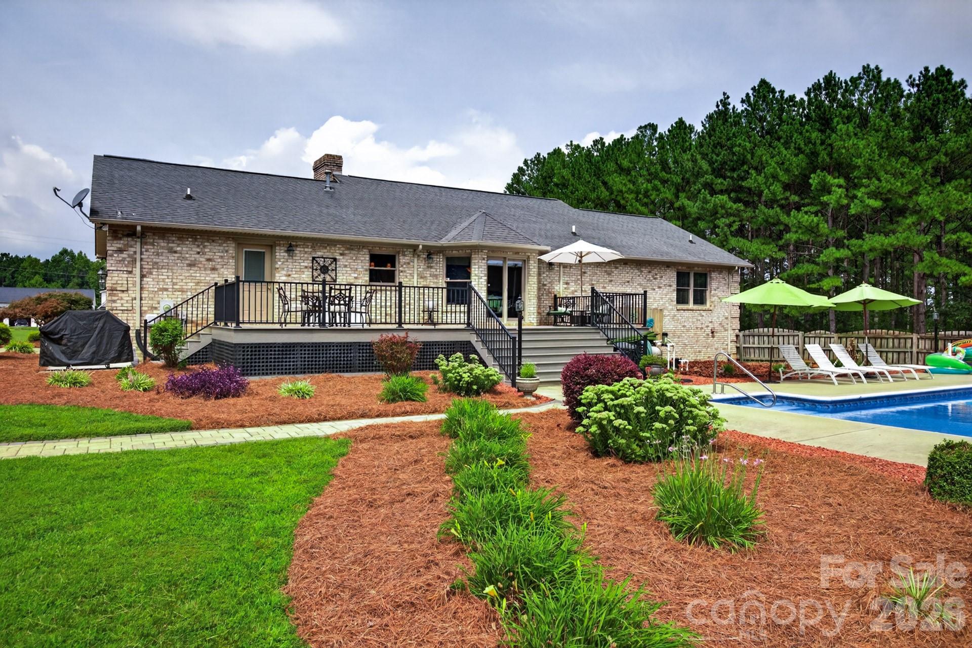 525 Gin Road