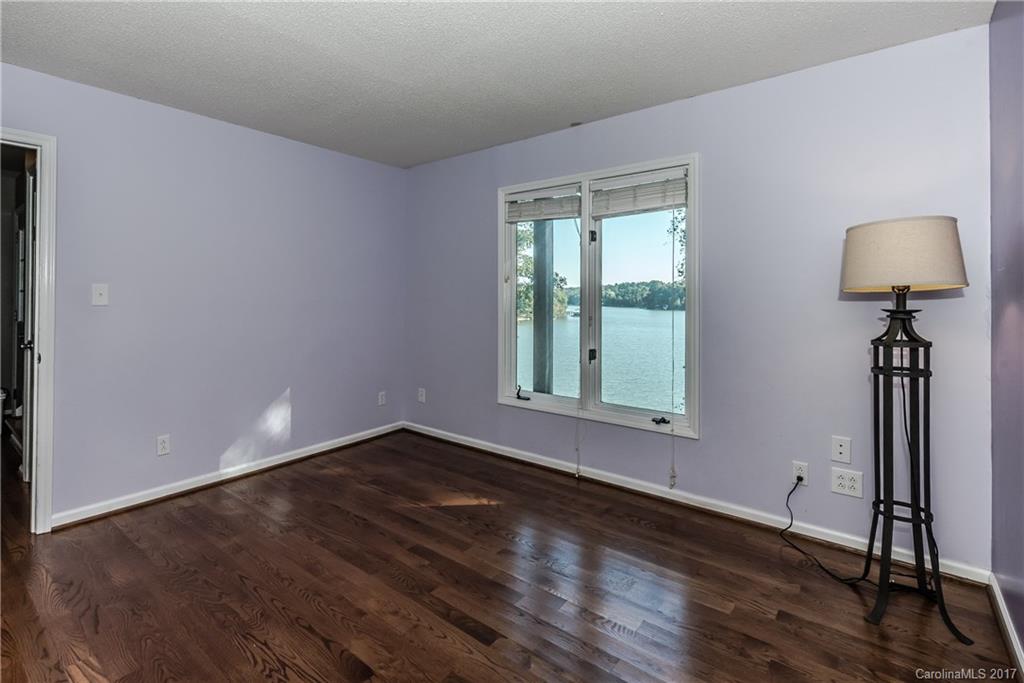 Tega Cay - Residential