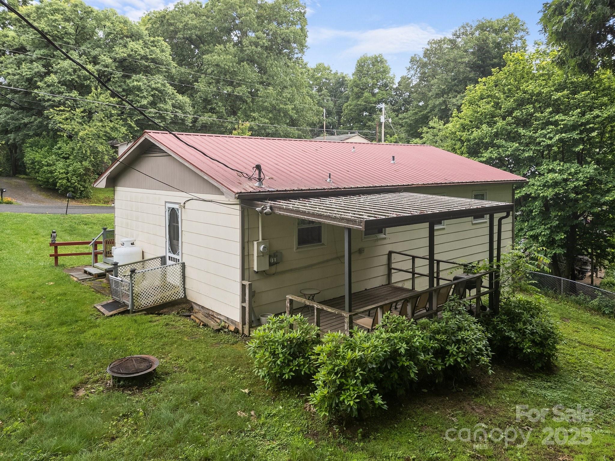 327 Glenwood Drive