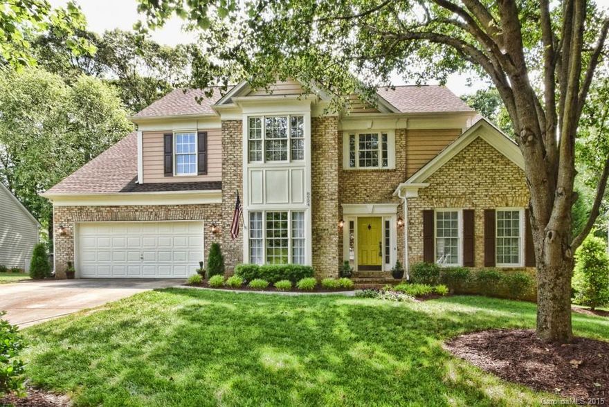 This incredible Wynfield Forest home welcomes you from the moment you step into the foyer. Refinished hardwoods, custom trim work, newer carpet, neutral paint colors, & fully updated kitchen make this home a must see. Move right in, enjoy the convenient location just minutes to shopping & dining at Birkdale, Huntersville's greenway & bike trails, golf, Lake Norman, CLT airport & Charlotte's uptown. Wonderful community with all the amenities including pool, clubhouse, playground and much more.