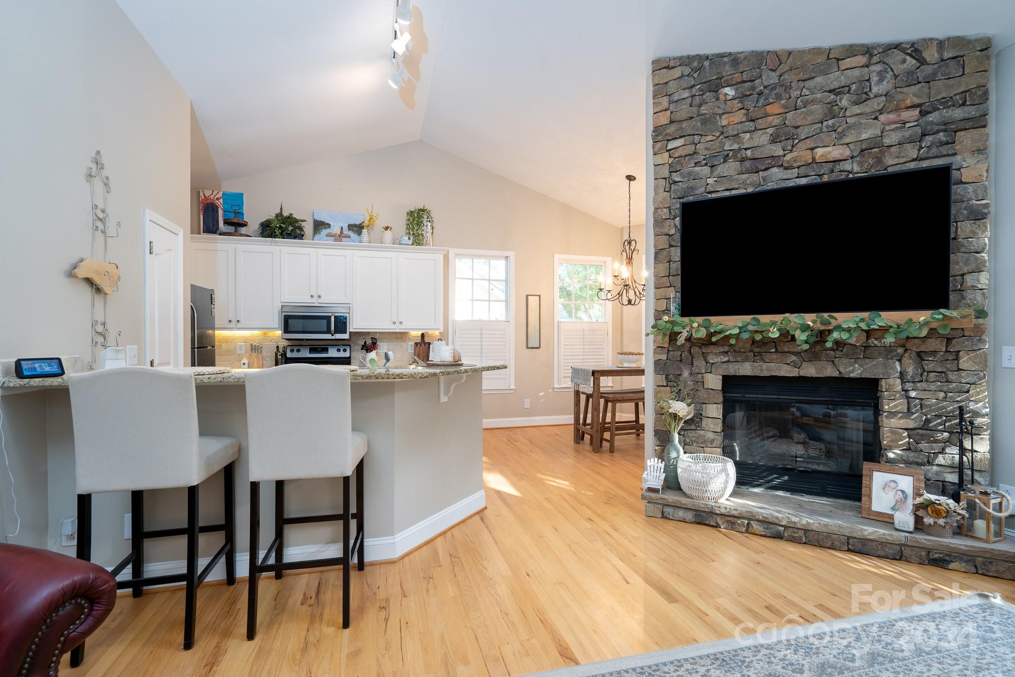 Uwharrie Point - Residential