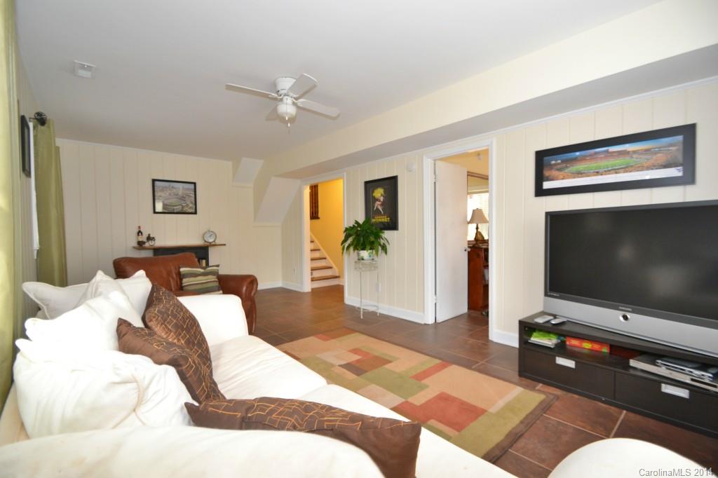 Country Club Heights - Residential