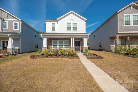 A home in Pineville