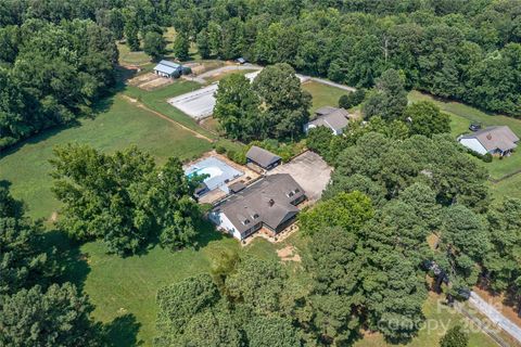 7411 Davis Road Waxhaw NC 28173