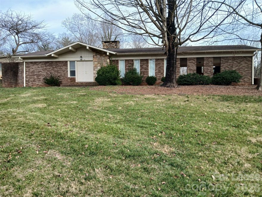 Available immediately.  Nice single family home in a quiet neighborhood in the city limits of Morganton.  Large corner lot with large rear yard.  Lawn maintenance is by the landlord.  All utilities are by the tenant.  AT&T fiber optic cable installed, service obtained by tenant.  Main floor and basement fireplaces are not functional and cannot be used. Longer lease terms are acceptable.