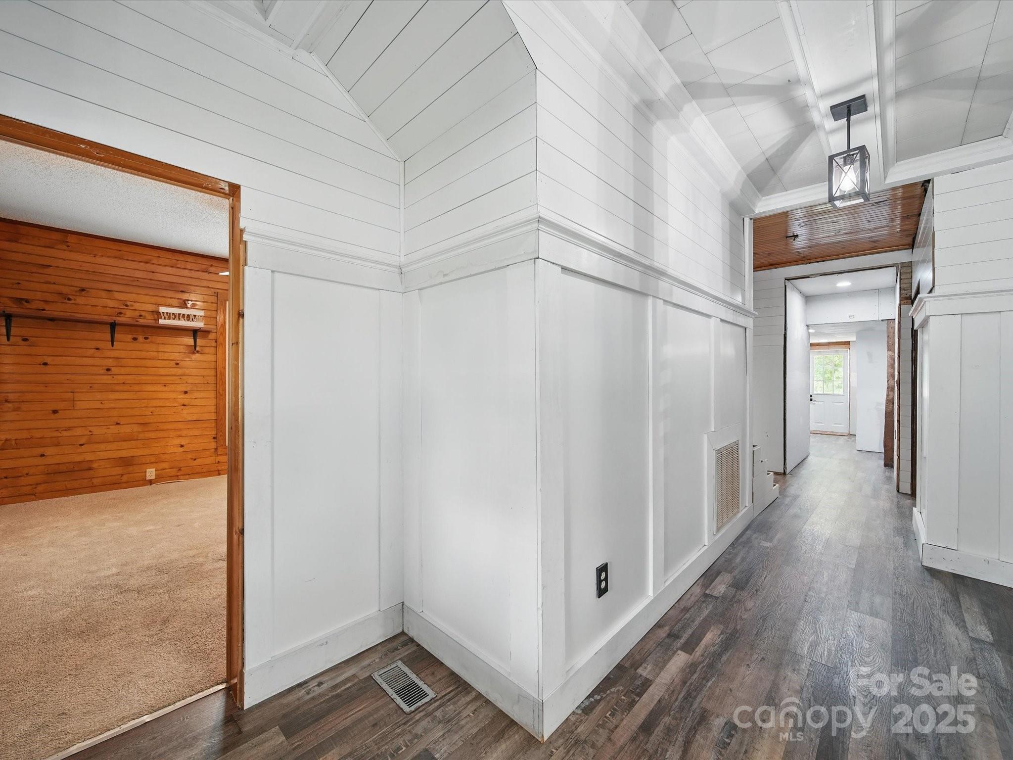 828 N Main Street