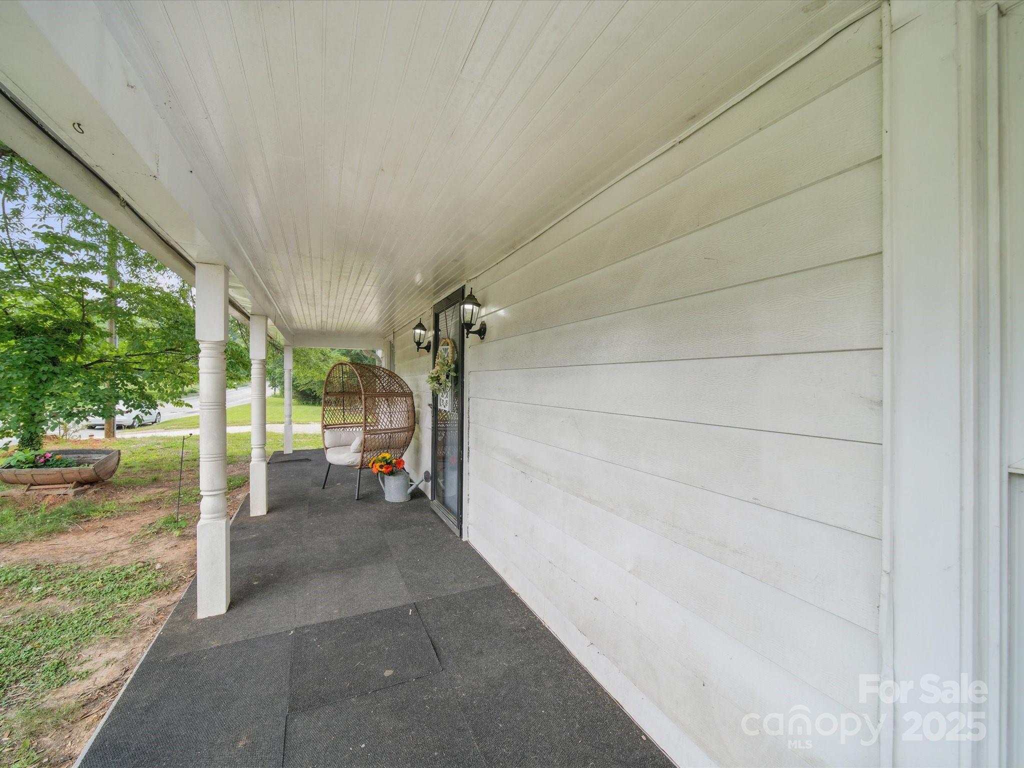 828 N Main Street