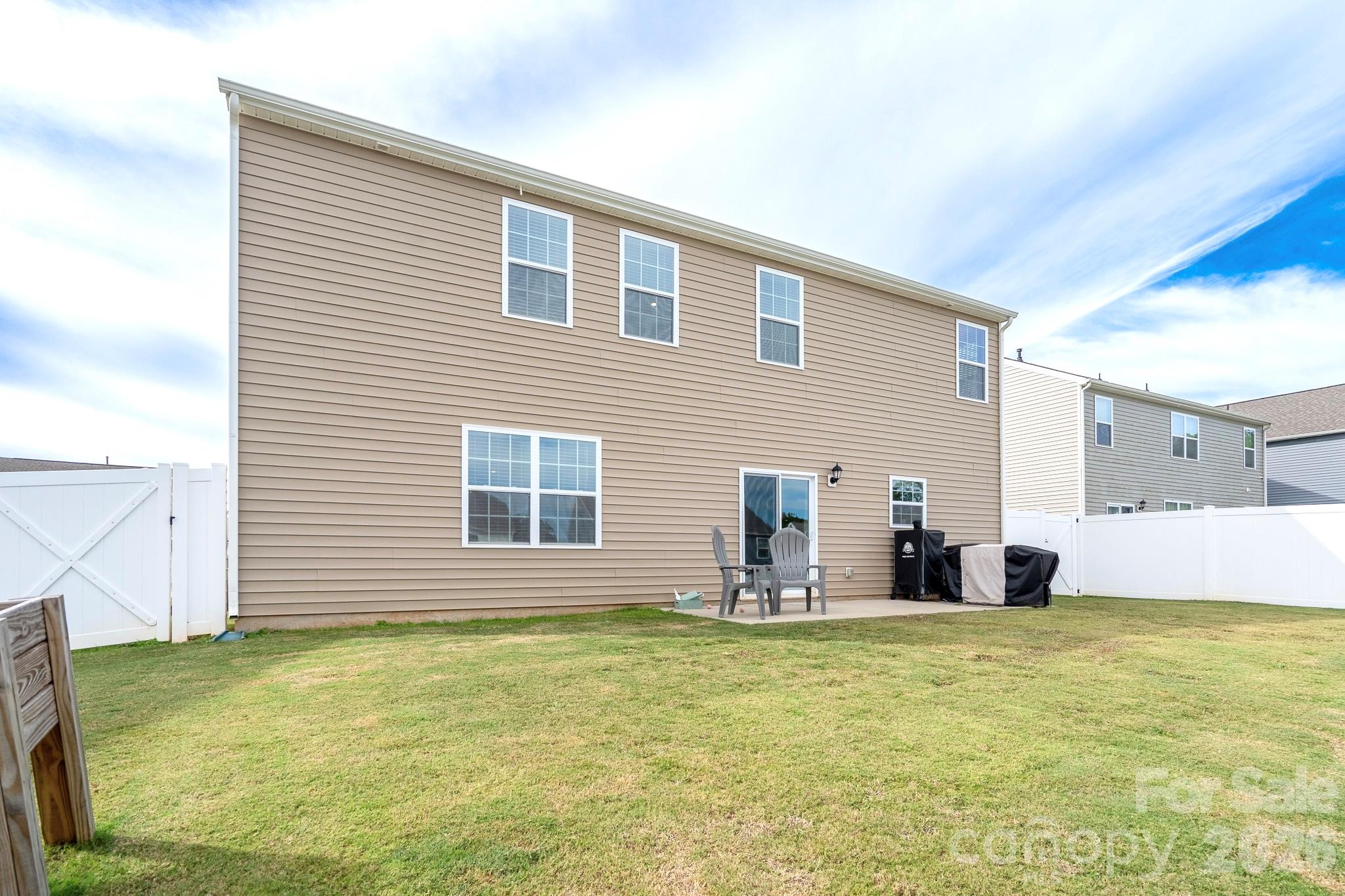 121 Giant Oak Avenue