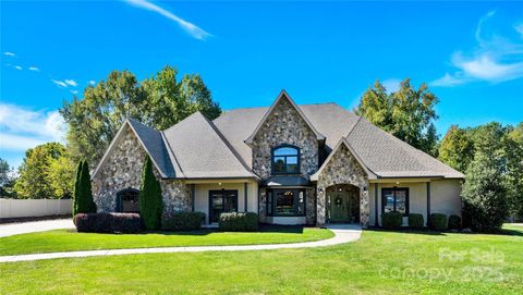 148 Castle Drive Mooresville NC 28117